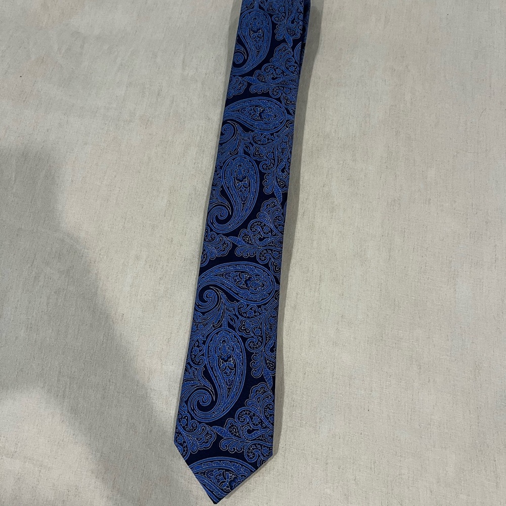 Joseph Abboud Blue Paisley 100% Silk Tie